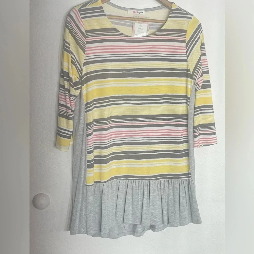 Lily pad in Boutique Blough’s striped ruffled, BoHo peasant top oversized medium